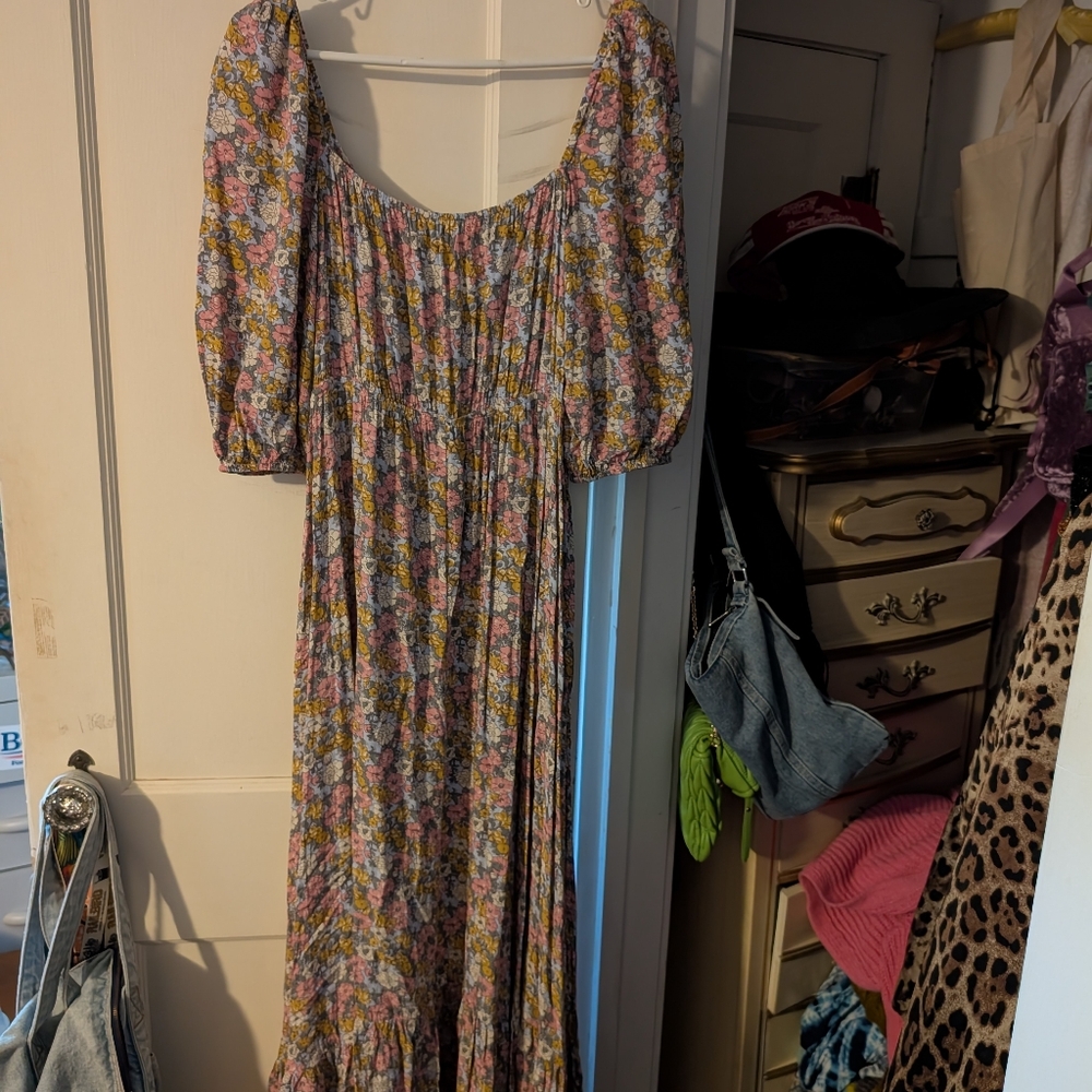 Chic Floral Long Sleeve Maxi Dress